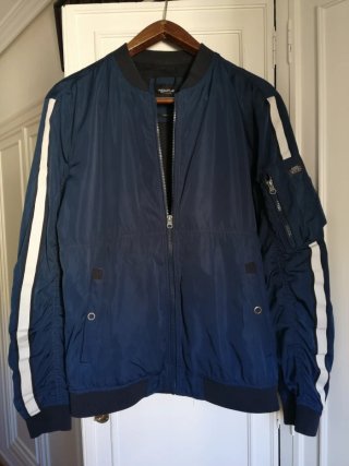 Cazadora Bomber Azul Pull&Bear