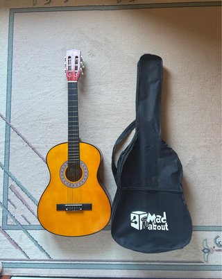 Guitarra Española / Clásica  + Funda