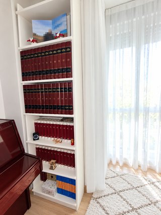 Conjunto de Salón en Madera Maciza Lacada