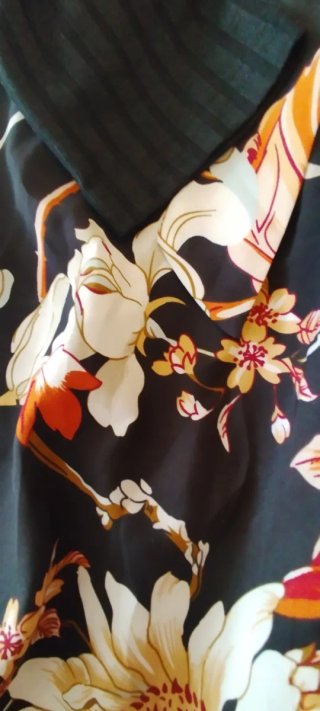 Vestido negro estampado flores