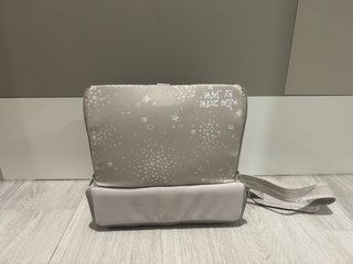 Asiento elevador Jane convertible en bolso