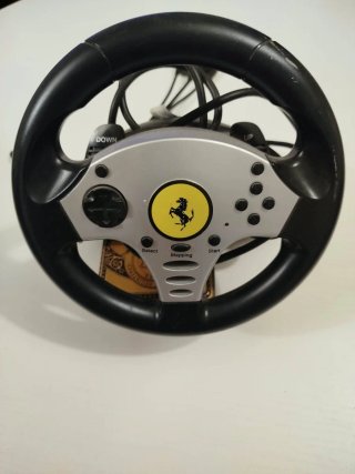 Volante Thrustmaster Ferrari