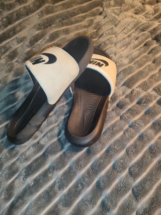 Chanclas Nike Blancas y Negras