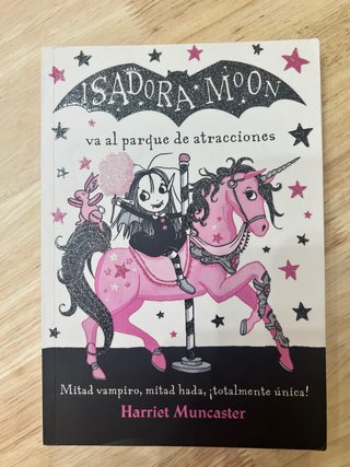 Isadora Moon va al parque de atracciones