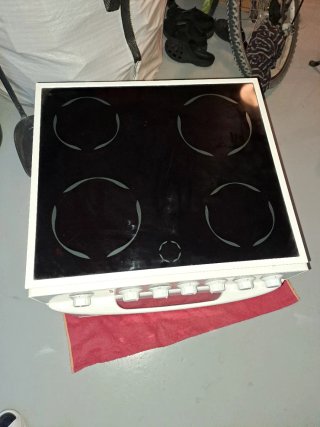 Horno y vitrocerámica Zanussi nuevo sin usar