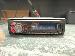 Radio Pioneer MVH-160UI para Coche