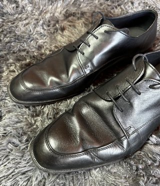 Zapato Zara Derby de corte bajo.