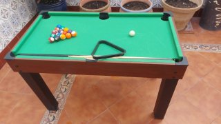 Mesa de billar y futbolín multijuegos