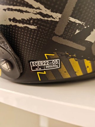 Casco LS2 Spitfire Negro y Amarillo