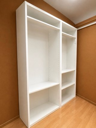 Armario Ikea Blanco sin puertas. Indivisible