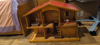 Casita de Muñecas de Madera. 60 X 45 X 30cm