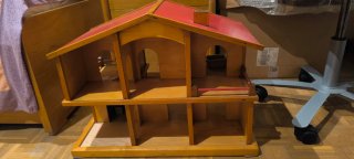 Casita de Muñecas de Madera. 60 X 45 X 30cm
