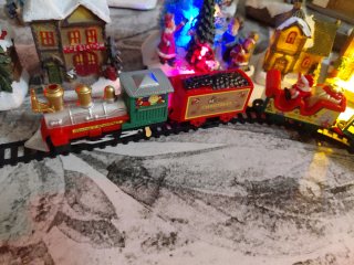 Trenecito para pueblo navideño, lo uso de atrezo