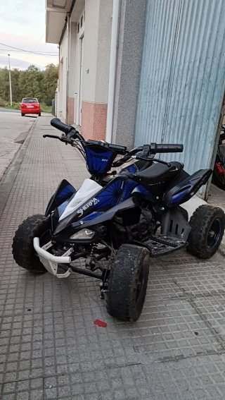 Quad infantil eléctrico