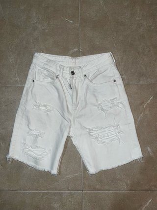 Vaqueros Bershka blancos rotos