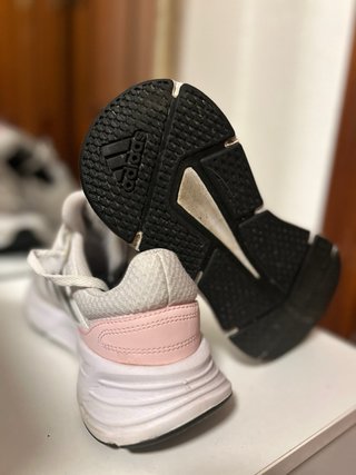 Zapatillas Adidas Blancas y Rosas