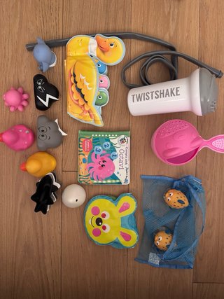 Bañera Twistshake con Soporte + Cojín + Juegos