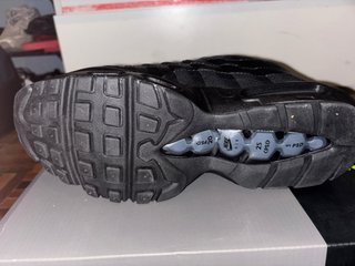 Nike Air Max 95 Negras
