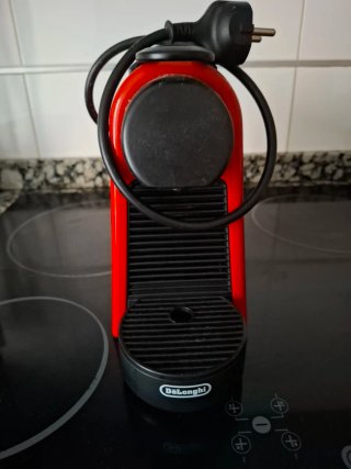 Cafetera Nespresso De'Longhi Essenza Mini