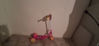 Patinete Infantil Rosa de Tres Ruedas