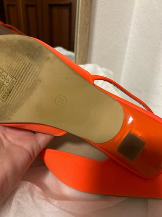 Zapatos de salón naranjas