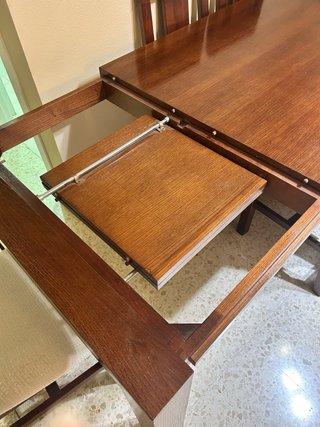 Mesa de comedor extensible y 6 sillas