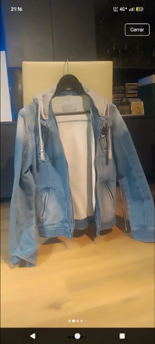 Chaqueta vaquera Zara con capucha