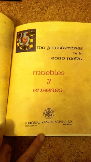 3 libros Edad Media Sopena: Escenas, Muebles, Orfe