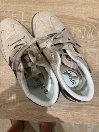 Deportivos beige talla 36
