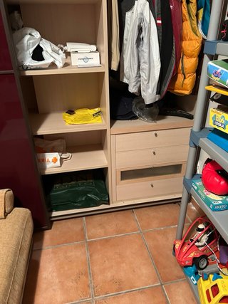 Armario de Diseño con Puertas de Cristal