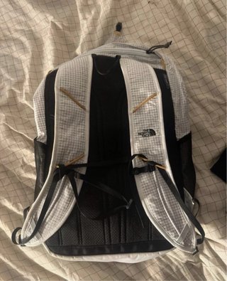 Mochila The North Face Clyffe Blanca y Negra
