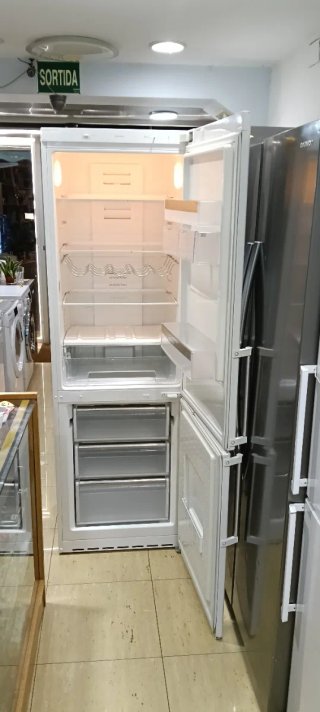NEVERA COMBI SIEMENS NO FROST ENERGÍA A+