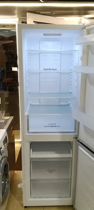 NEVERA COMBI HISENSE NO FROST ENERGÍA A+