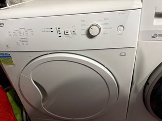 Secadora Beko DC7112W
