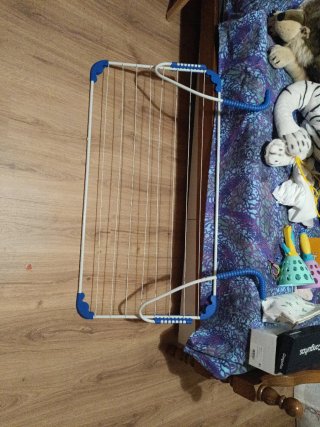 Tendedero de sobreponer blanco y azul