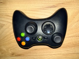 Xbox 360 Slim Negra + Mando