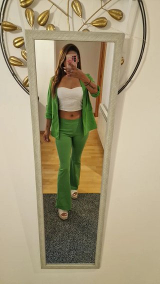 Traje de chaqueta y pantalón verde