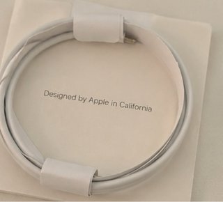 Audifonos recreando AirPods 4ta Generación