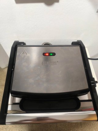 Sandwichera Princess Panini Grill 2000W