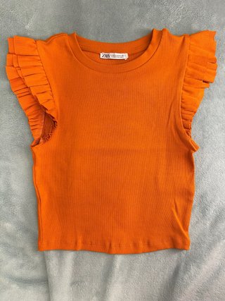 Camiseta Zara naranja volantes talla M