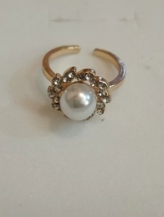 Conjunto de Collar, Pendientes y Anillo