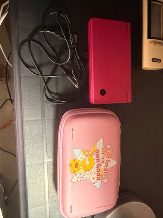 Nintendo DSi Fucsia