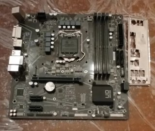 Placa Base GIGABYTE B560M DS3H V2 (Averiada)
