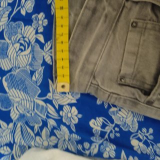 Jeans vaqueros grises hombre