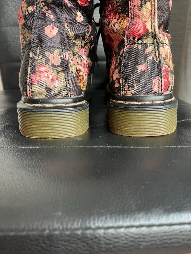 Botas Dr. Martens Florales talla 40