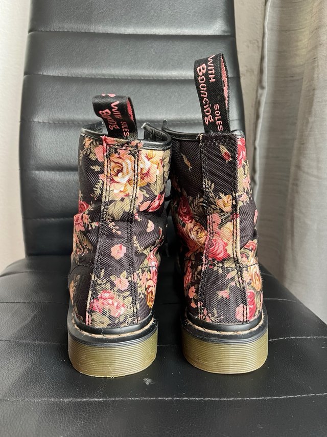 Botas Dr. Martens Florales talla 40
