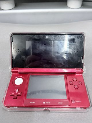 Nintendo 3DS Roja con Funda  Escucho ofertas!!!