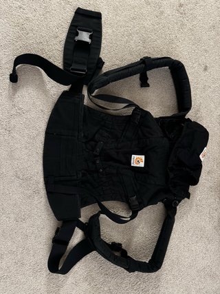 Mochila Ergobaby Adapt Negra