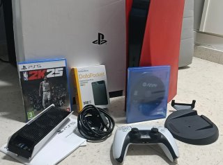 Consola PlayStation 5 (PS5) con accesorios