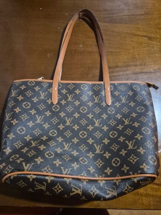 Bolso falso de Luis vitton en buen estado